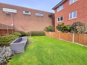 Photo 1- click for photo gallery